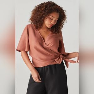 NWT VETTA Flutter Sleeve Wrap Top Size Small in New Clay, Runs Larger